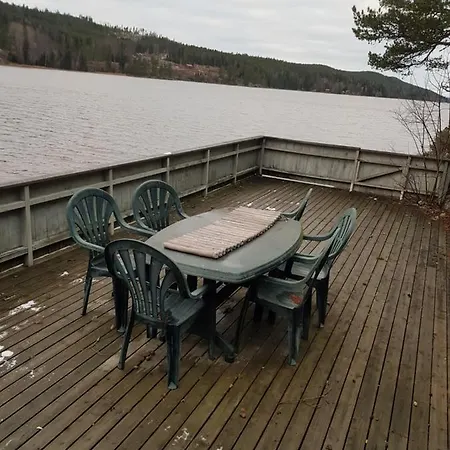 A Romantic By The * Hemnes